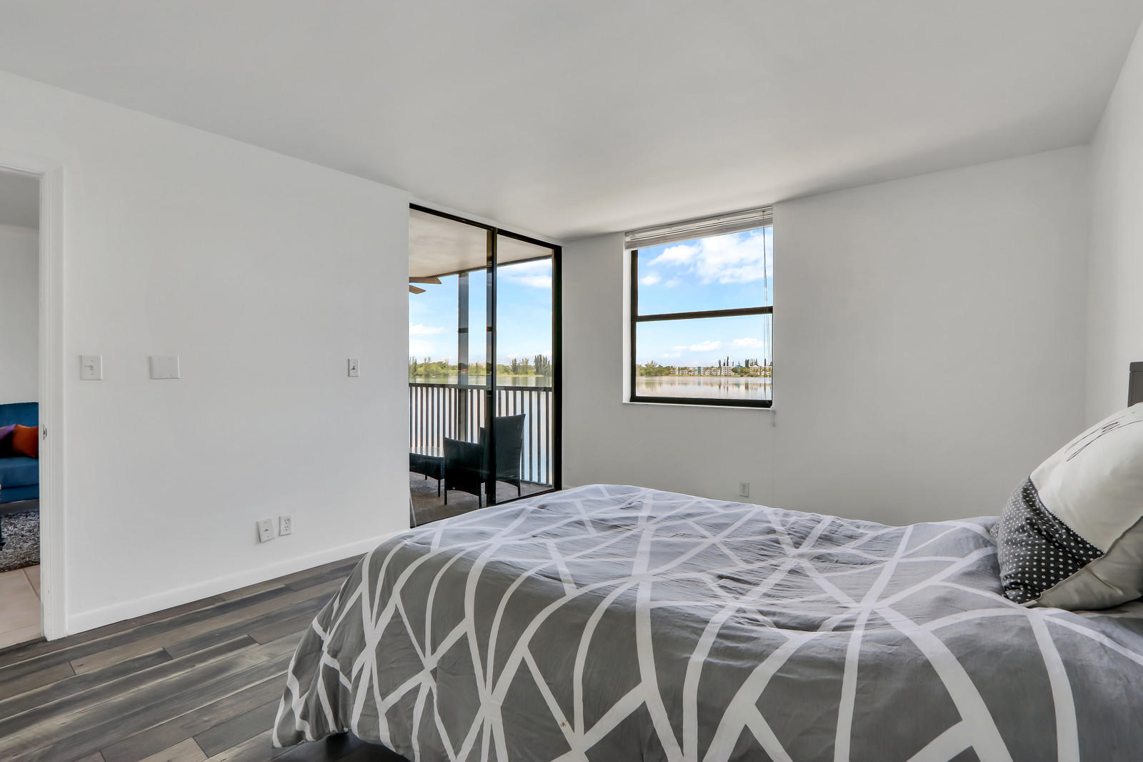 LAKE EMERALD 6 CONDO - Residential Lease