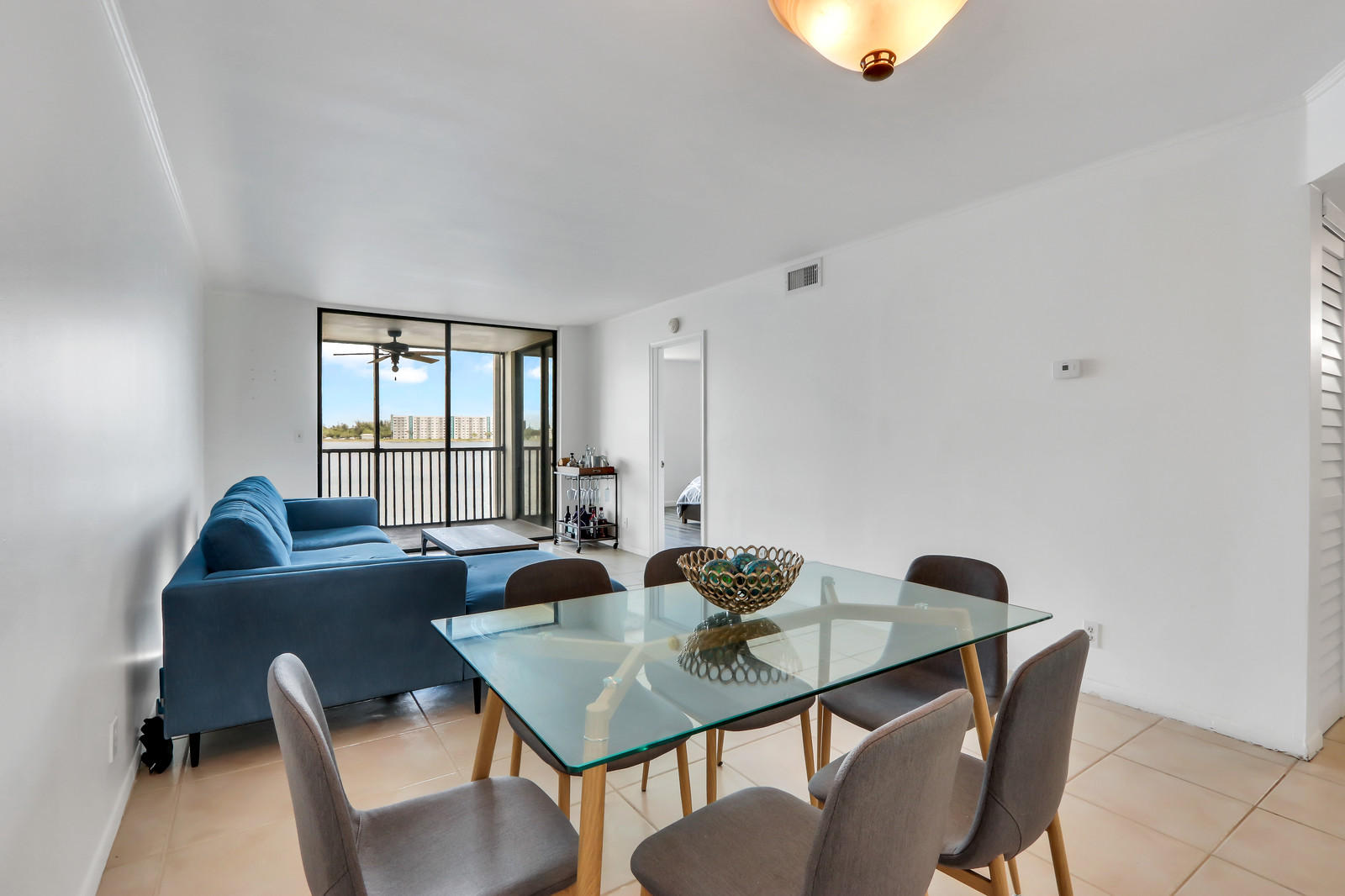 LAKE EMERALD 6 CONDO - Residential Lease