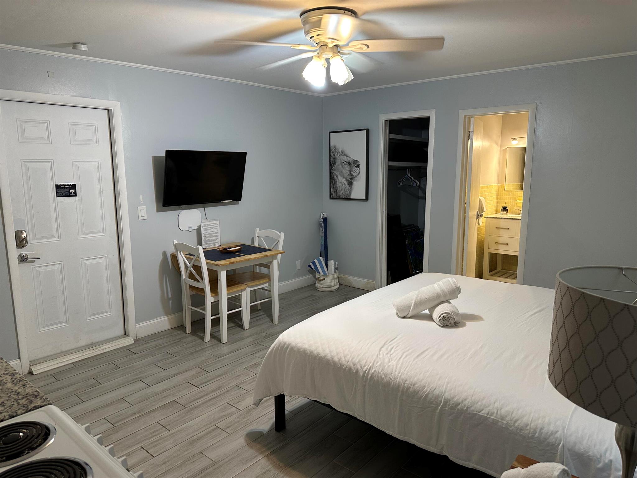 PALM BEACH SHORES - Residential Lease