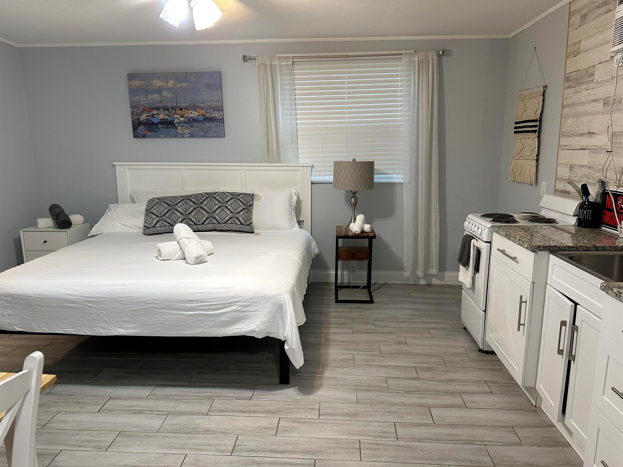 PALM BEACH SHORES - Residential Lease