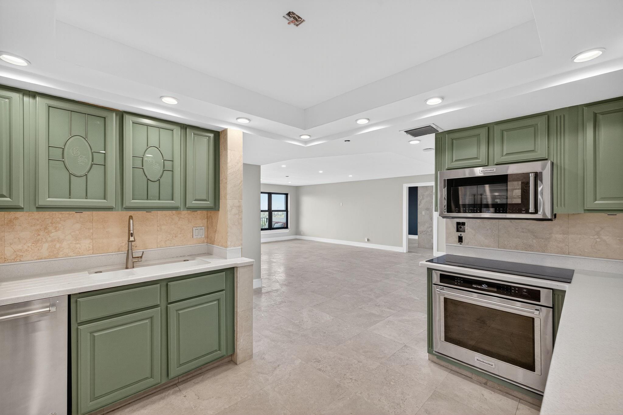 A rare gem that checks every box! This expansive 2BR condo captivates with dazzling views of the ocean, city skyline, marina, Intracoastal & resort-style pool. Step inside to modern elegance—renovated baths, smooth ceilings, custom closets, Lutron lighting, sleek vanities, in-unit W/D & all impact windows. Your private balcony becomes a front-row seat to sunrise and starlight. The luxe tower offers 24/7 security, a state-of-the-art gym, sparkling pool, tennis, party room, library, BBQ grills, storage & more. Nestled in a prime location near I-95, top-rated schools & Fort Lauderdale Airport. Enjoy peaceful walking paths throughout the community and an active coastal lifestyle with every amenity at your fingertips. Paradise awaits—call today!