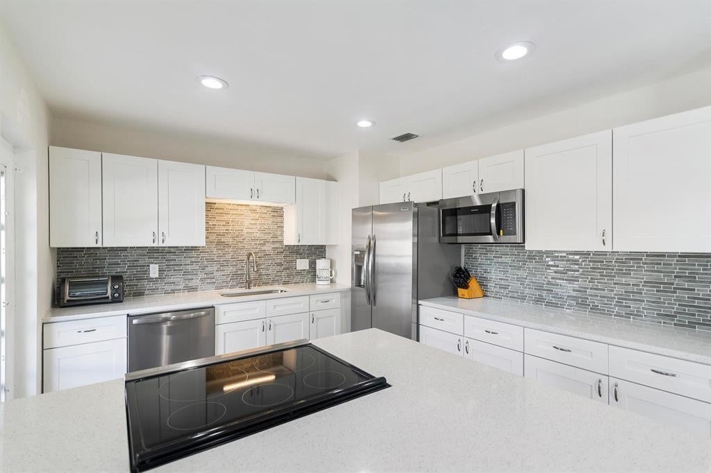 2501 NE 12TH Street