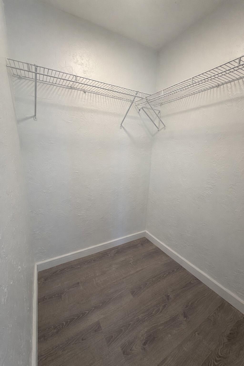 SUNRISE GOLF VILLAGE SEC 19 - Residential Lease