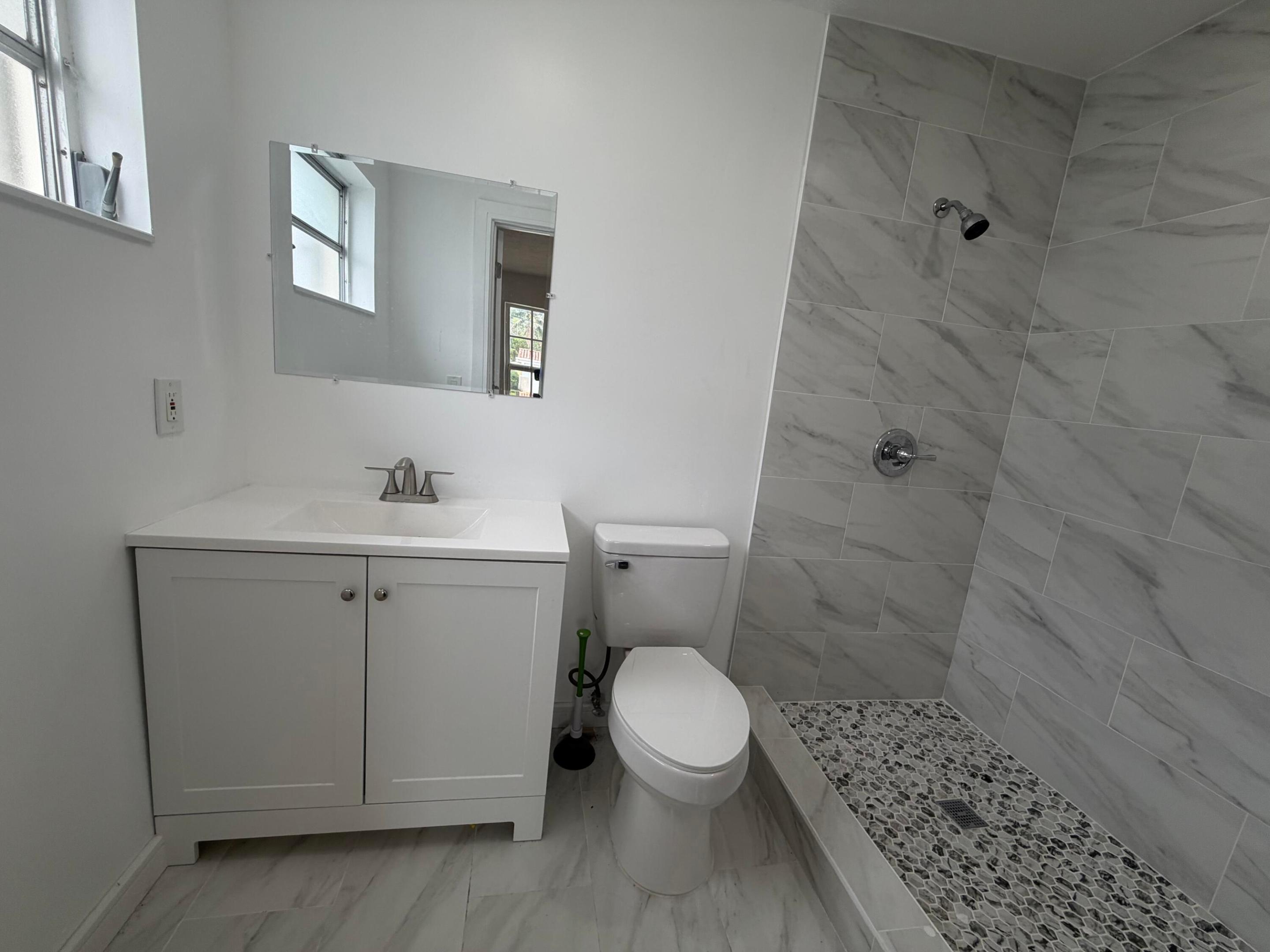 SUNRISE GOLF VILLAGE SEC 19 - Residential Lease