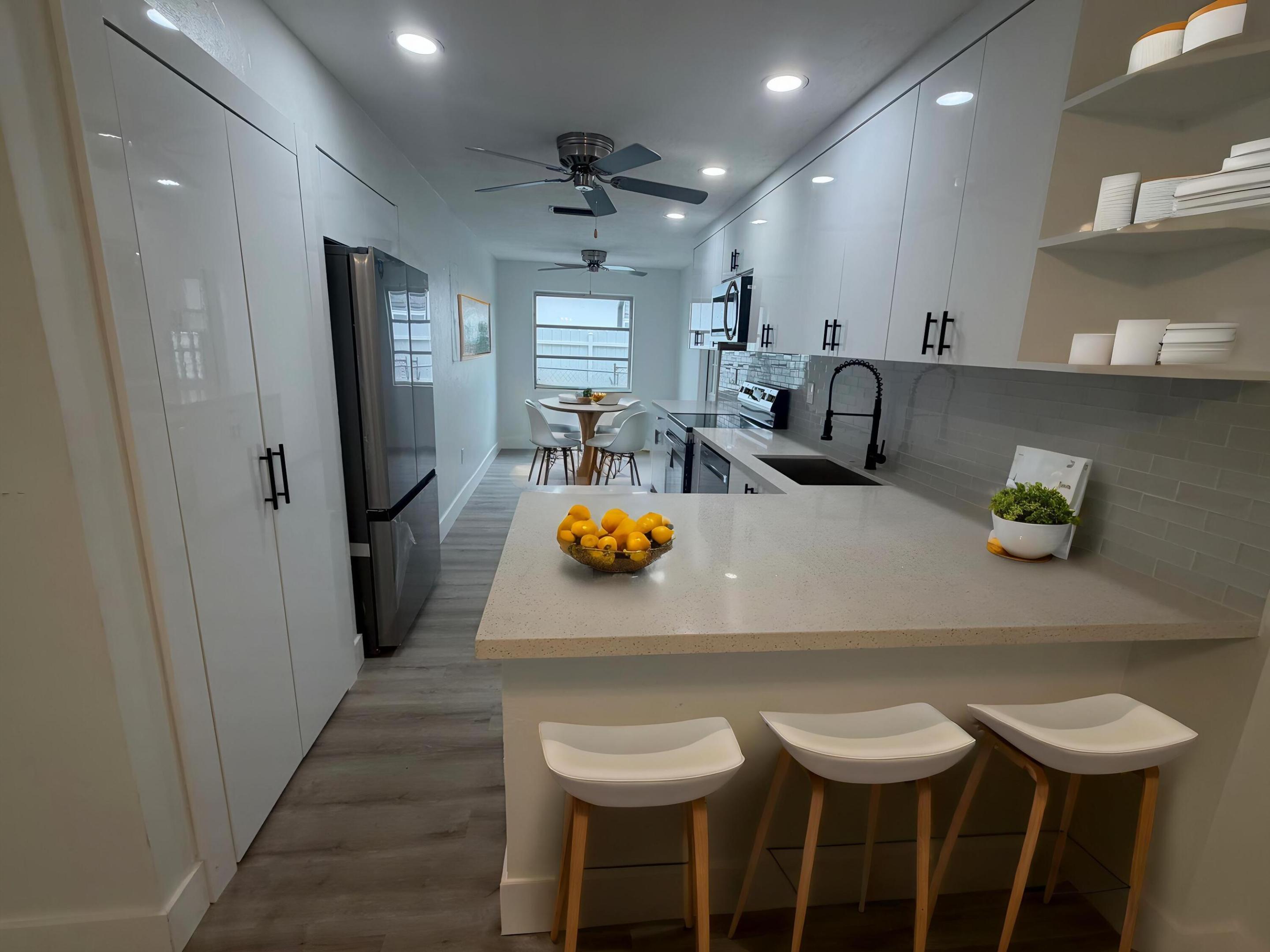 SUNRISE GOLF VILLAGE SEC 19 - Residential Lease