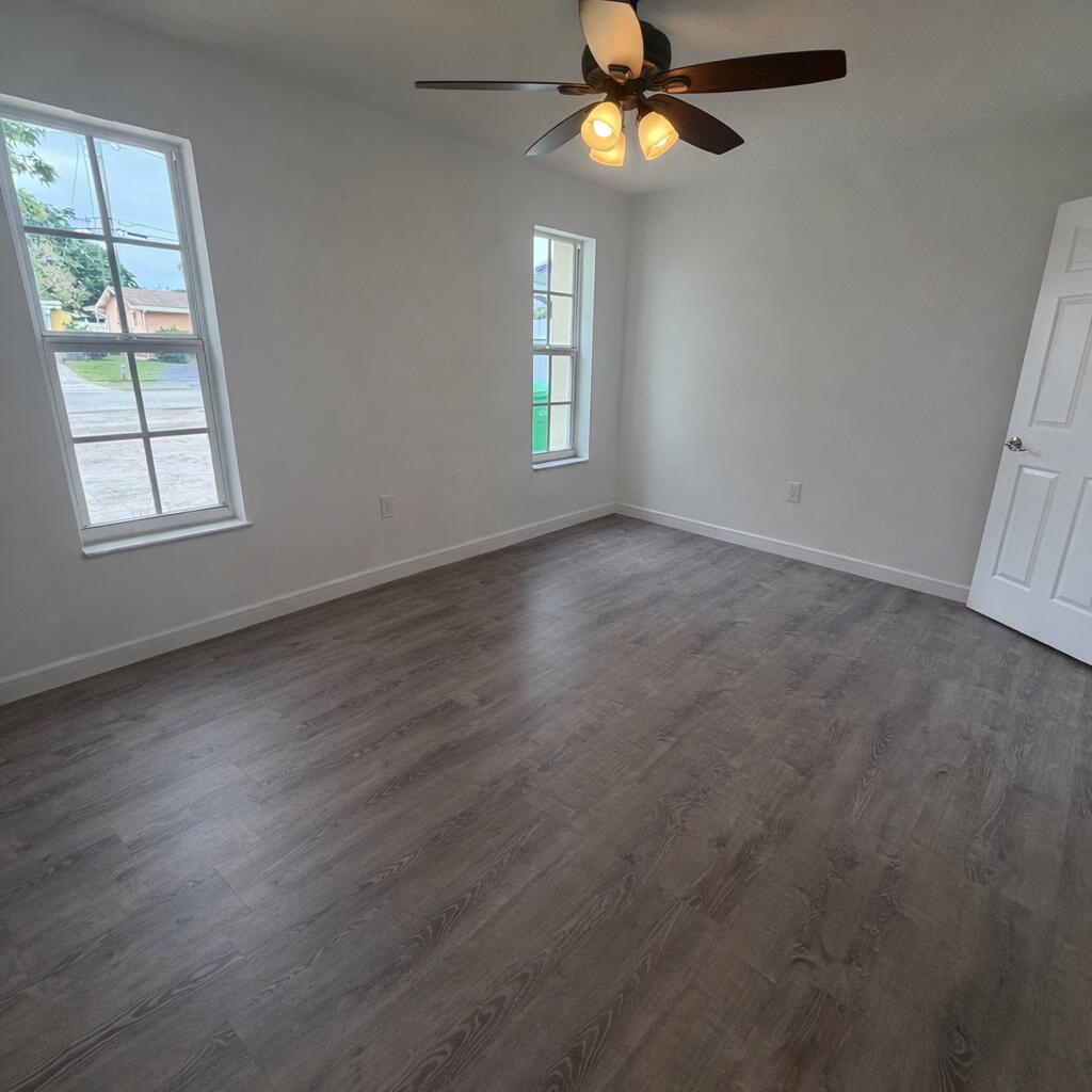 SUNRISE GOLF VILLAGE SEC 19 - Residential Lease