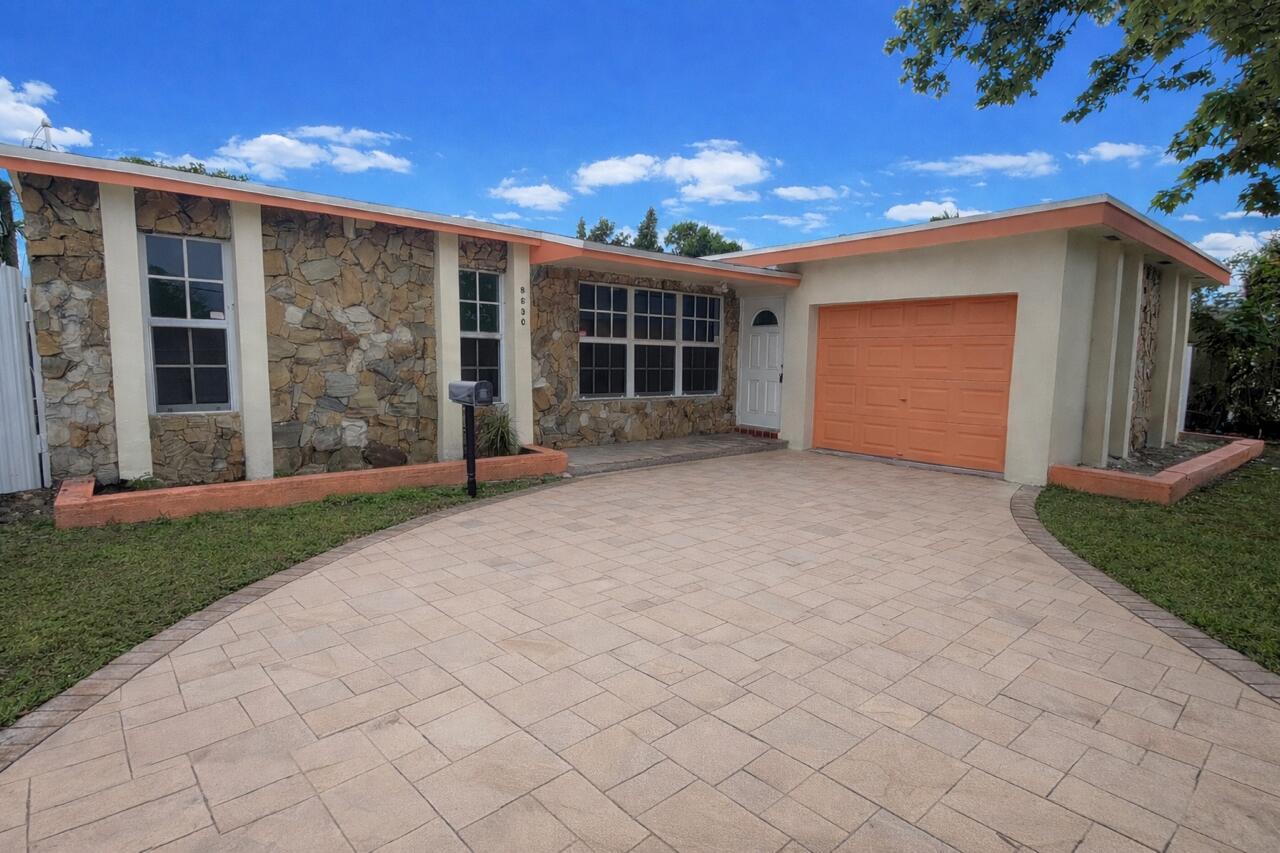 SUNRISE GOLF VILLAGE SEC 19 - Residential Lease