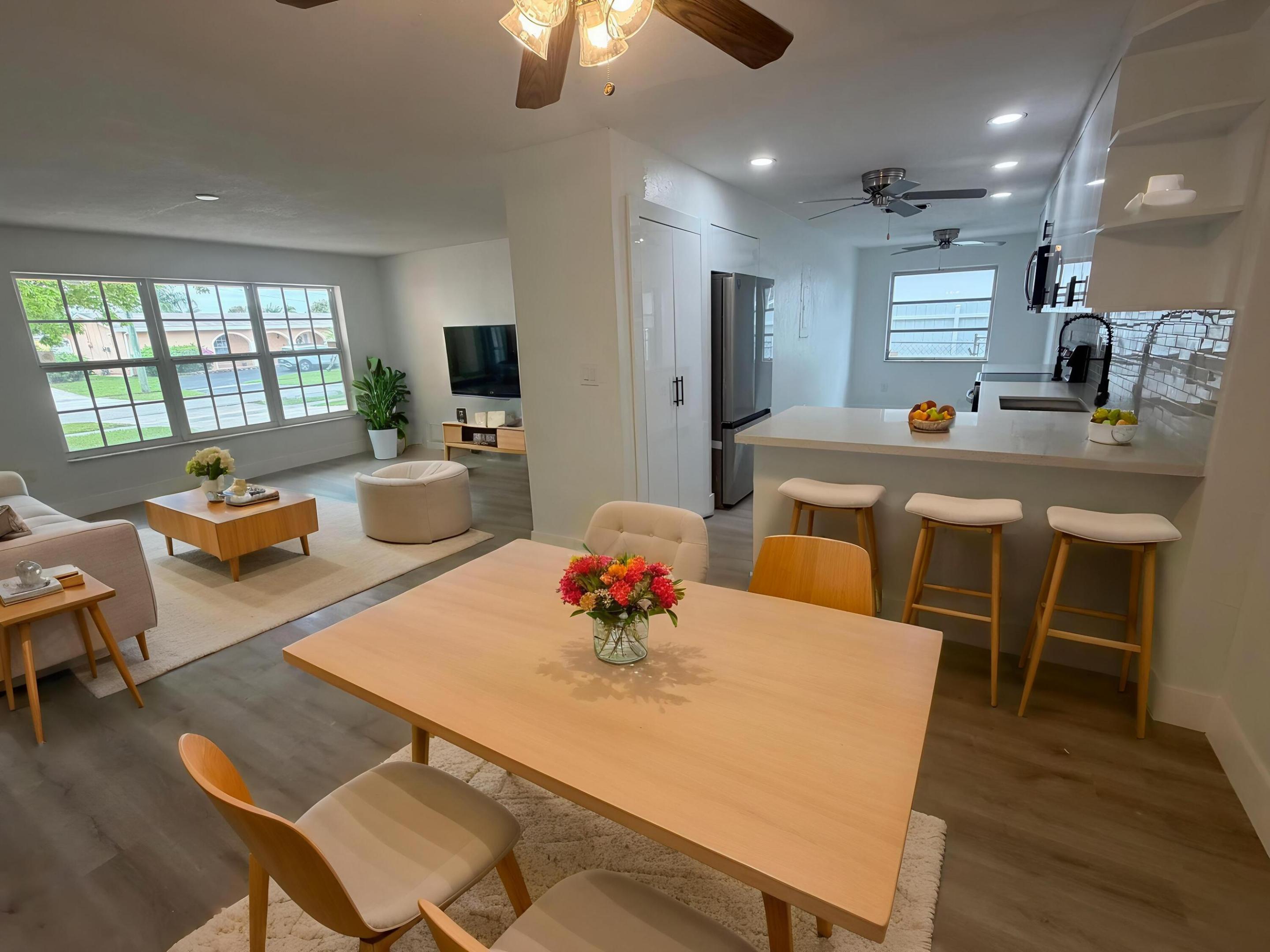 SUNRISE GOLF VILLAGE SEC 19 - Residential Lease