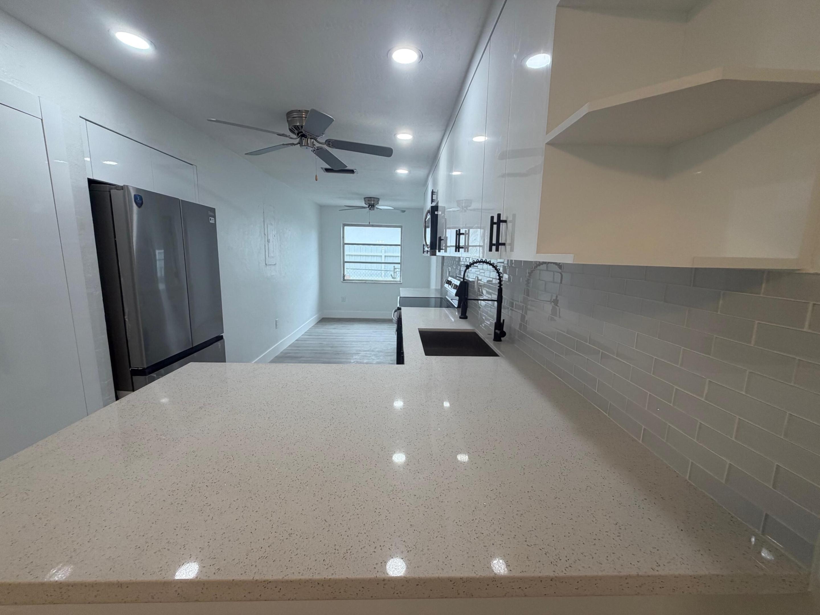 SUNRISE GOLF VILLAGE SEC 19 - Residential Lease