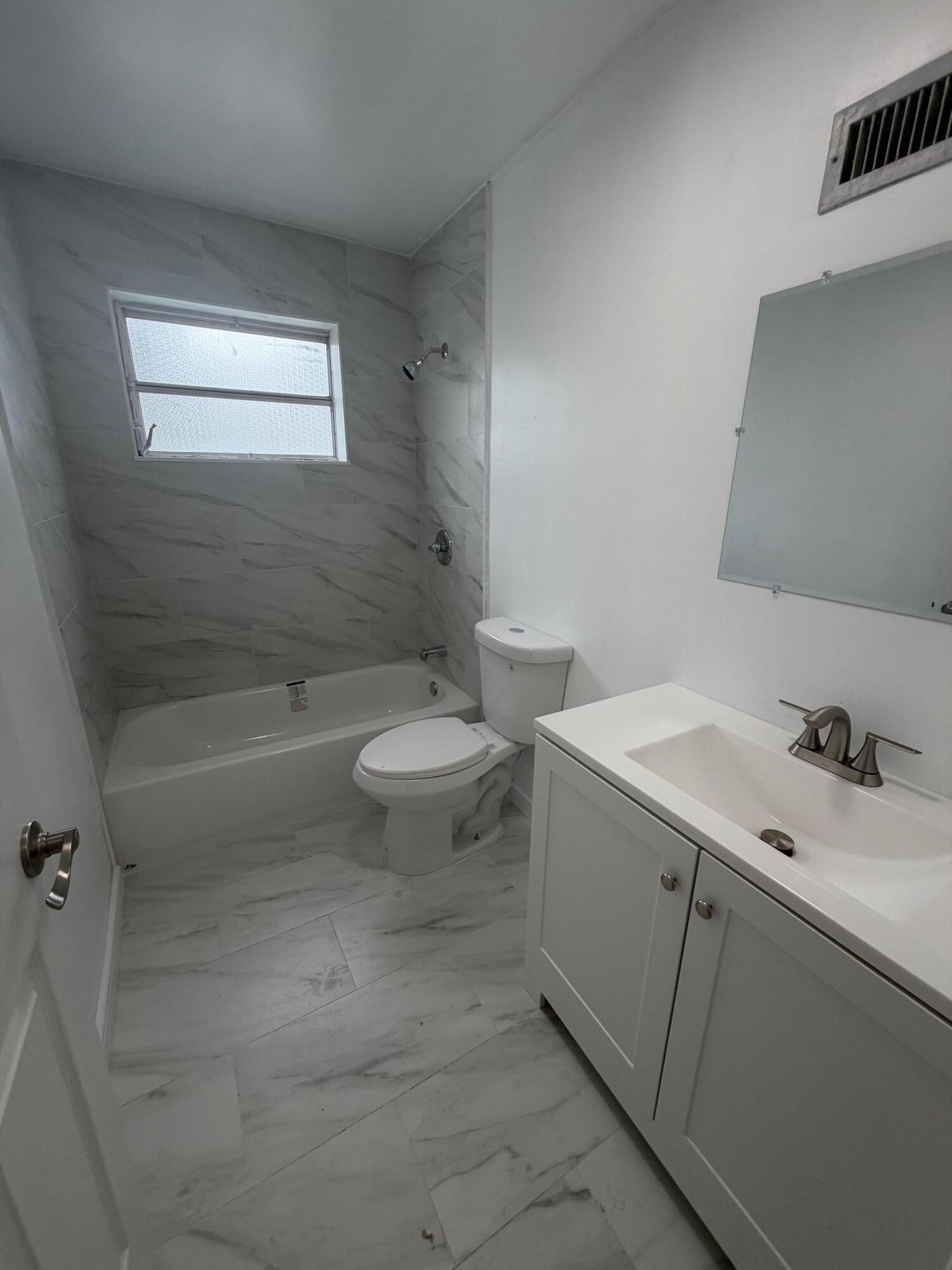 SUNRISE GOLF VILLAGE SEC 19 - Residential Lease