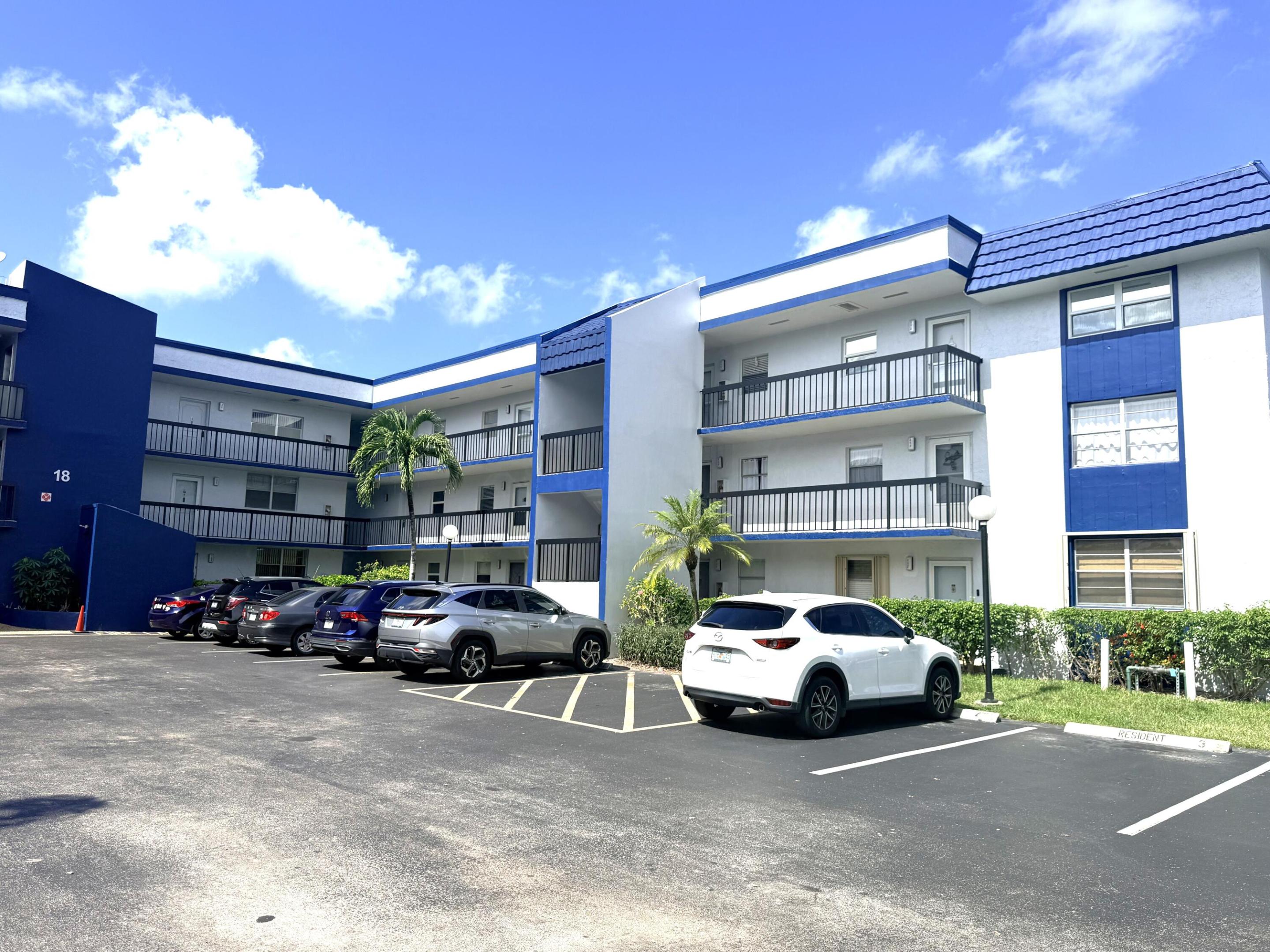 3050 Holiday Springs Boulevard 111, Margate FL 33063