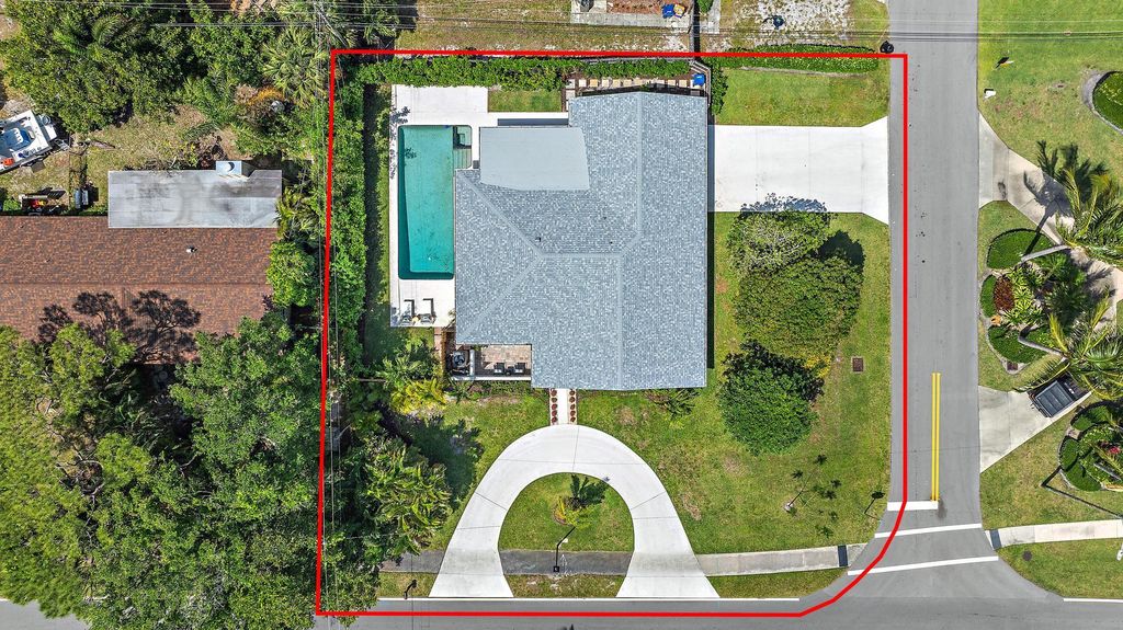 Photo of 1604 Seabrook Road, Tequesta, FL 33469 (MLS # R11152175)