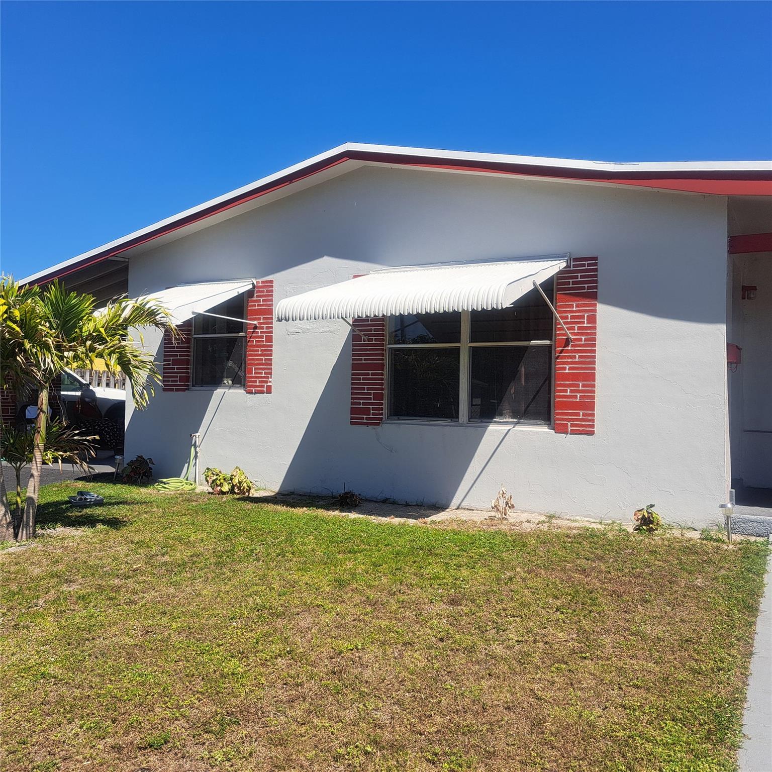 640 SW 28th Ter