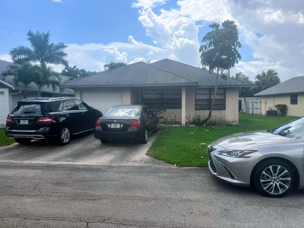 SUMMIT PINES UNIT 4 - Residential Lease