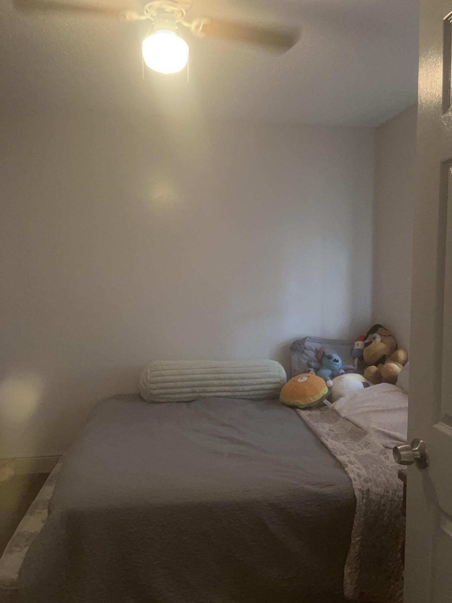 SUMMIT PINES UNIT 4 - Residential Lease