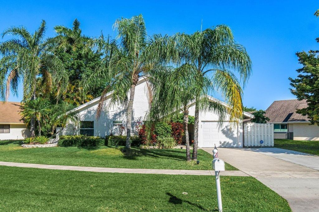 Photo of 22525 Swordfish Drive, Boca Raton, FL 33428 (MLS # B26036220)