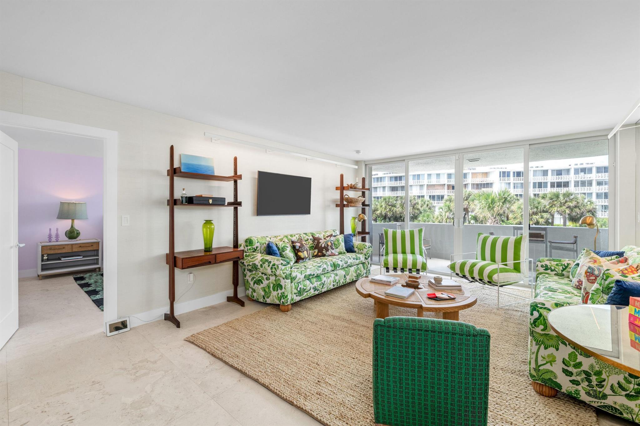 CARLYLE HOUSE CONDO - Residential