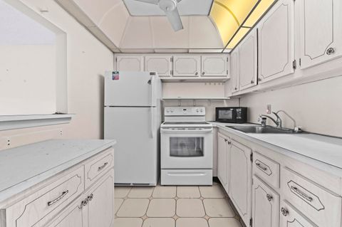 Tiny photo for 411 Durham #N, Deerfield Beach, FL 33442 (MLS # R11163337)