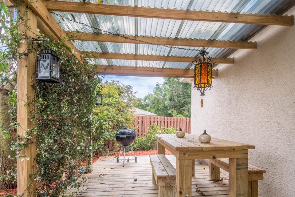 PORT ST LUCIE SECTION 8 - Residential