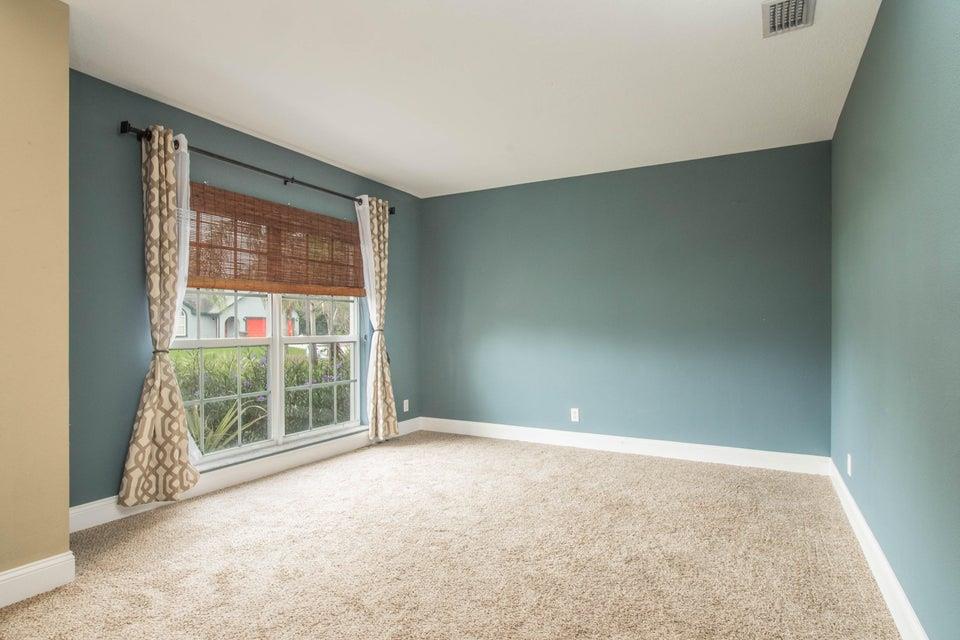 PORT ST LUCIE SECTION 8 - Residential