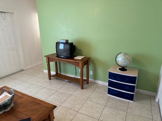 7500 NW 5th Ct 205, Margate, FL, 33063/$74,900 3 7500 NW 5th Ct 205