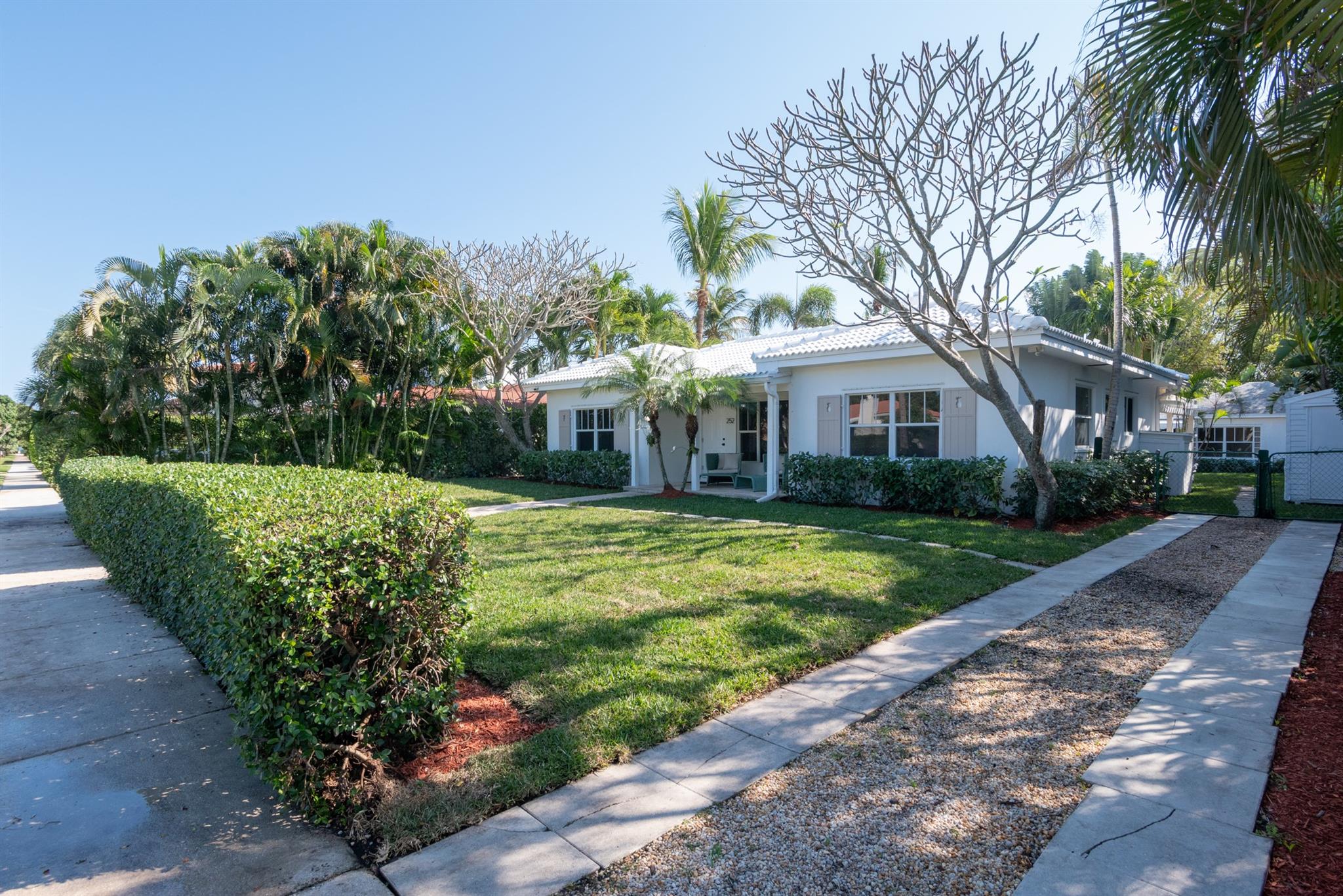 252 Bloomfield Dr