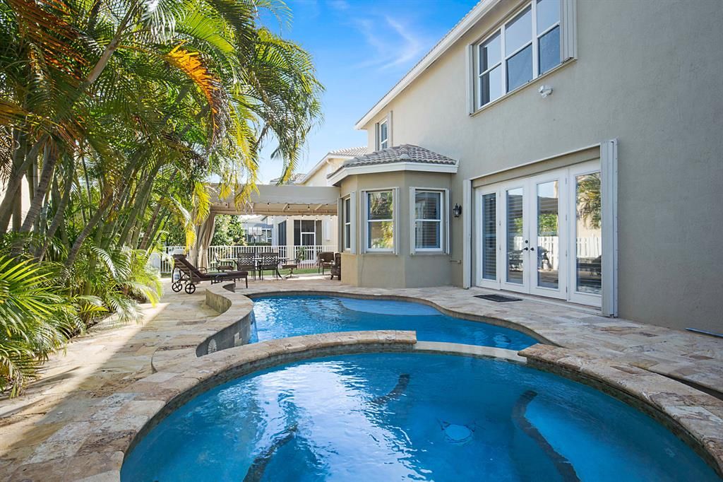 Photo of 6806 Finamore Circle Cir, Lake Worth Beach, FL 33467 (MLS # R10782894)