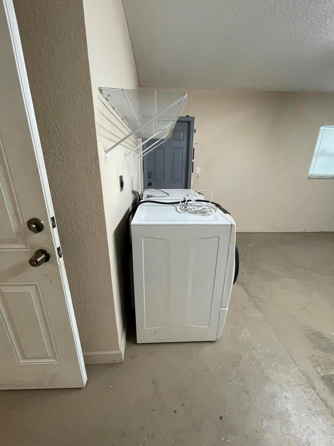 PORT ST LUCIE SECTION 25 - Residential Lease