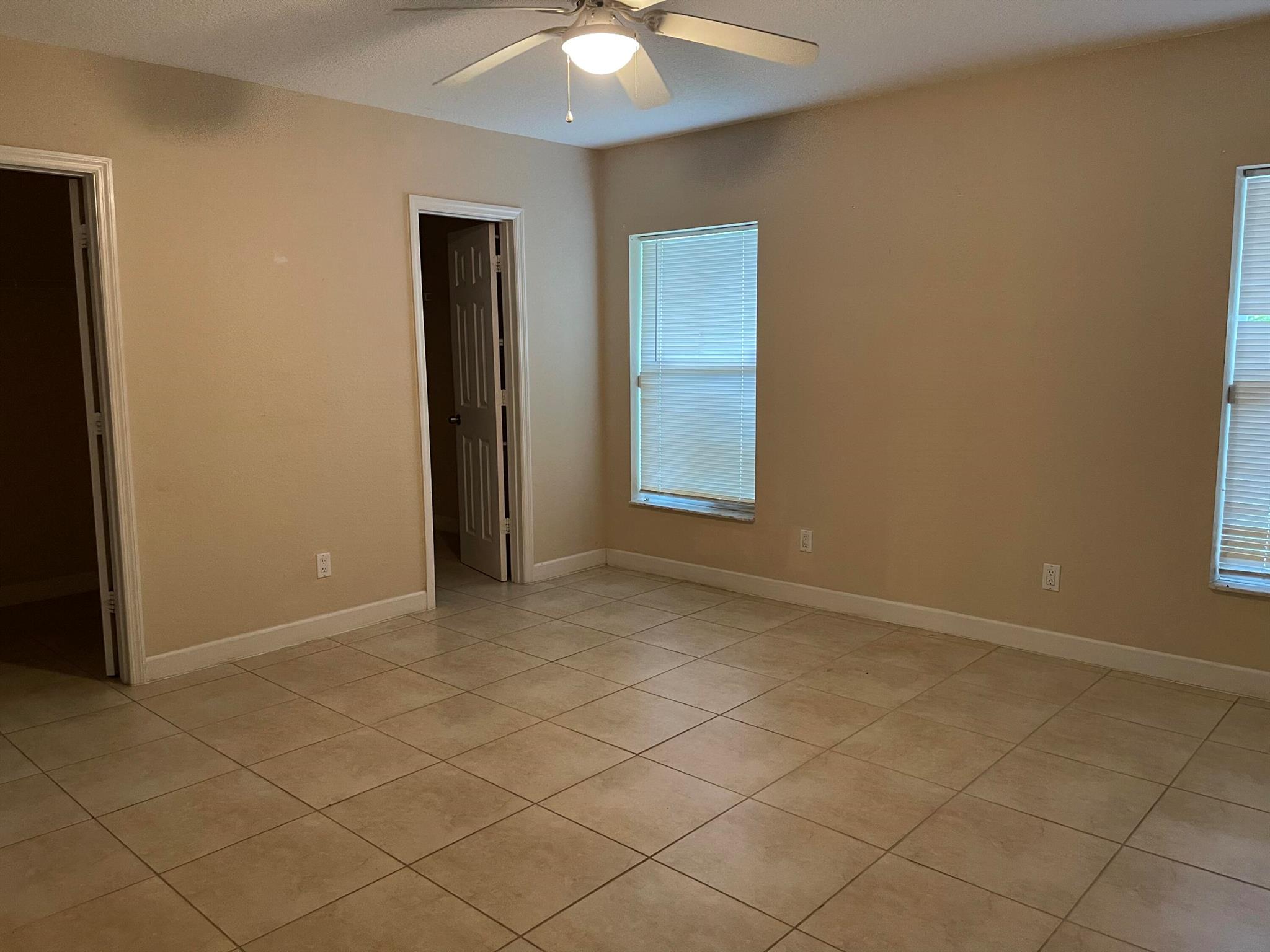 PORT ST LUCIE SECTION 25 - Residential Lease