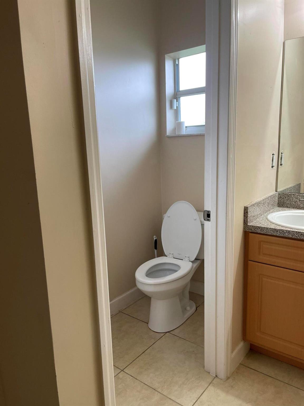 PORT ST LUCIE SECTION 25 - Residential Lease