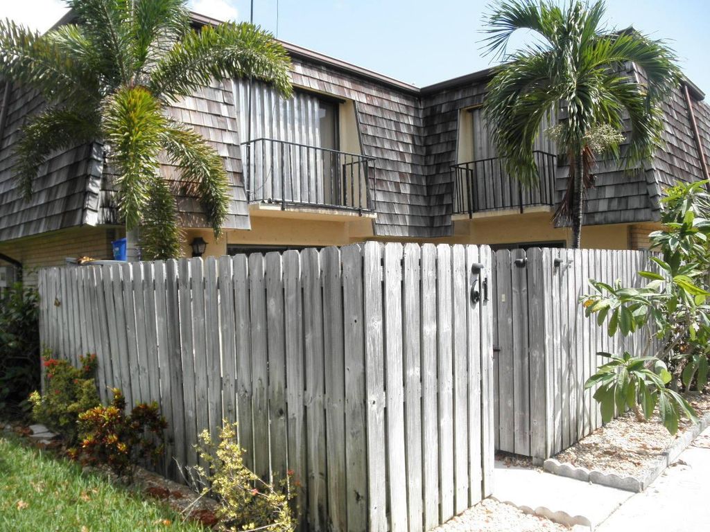 Photo of 61 Lake Arbor Drive, Palm Springs, FL 33461 (MLS # R10995732)