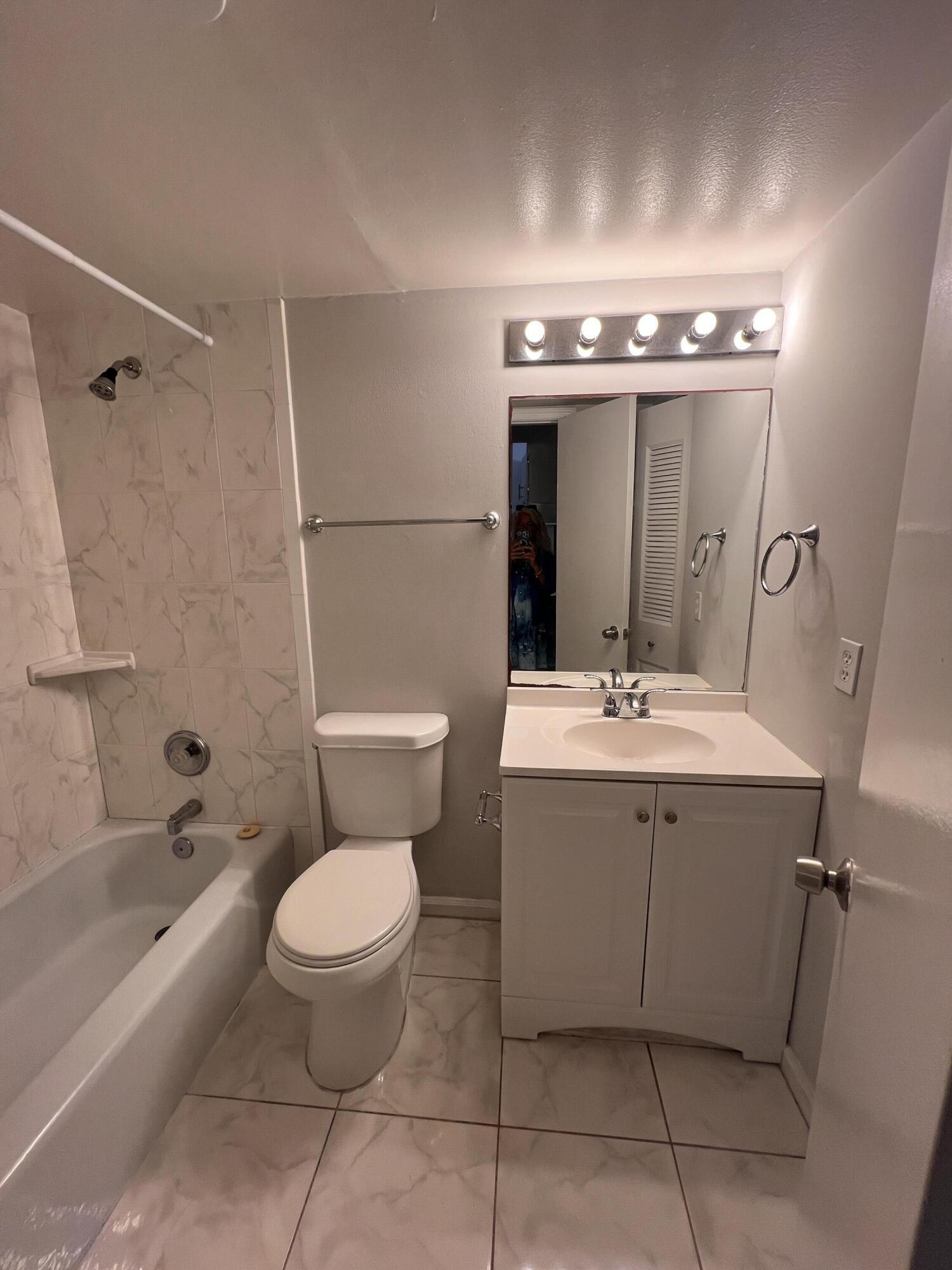 CROSS CREEK CONDO - Residential