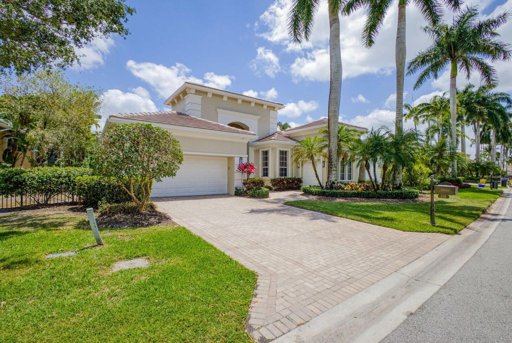 Photo of 110 Via Paradisio, Palm Beach Gardens, FL 33418 (MLS # R11086290)