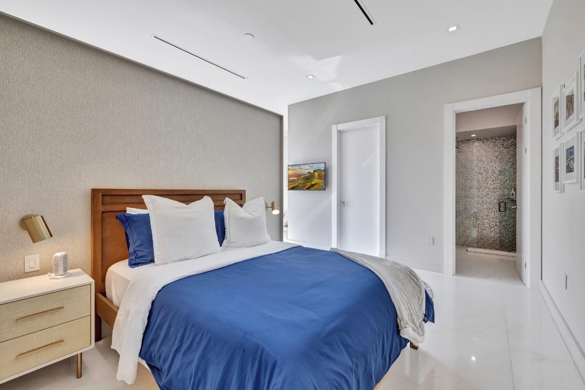 Seven Isles - Residential