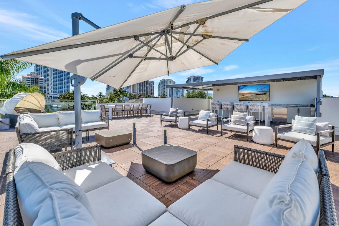 Seven Isles - Residential