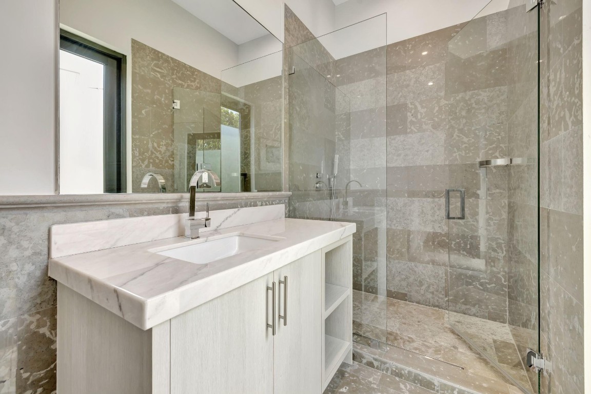 Seven Isles - Residential