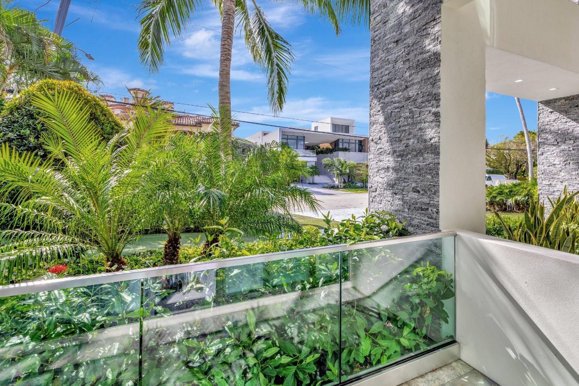 Seven Isles - Residential