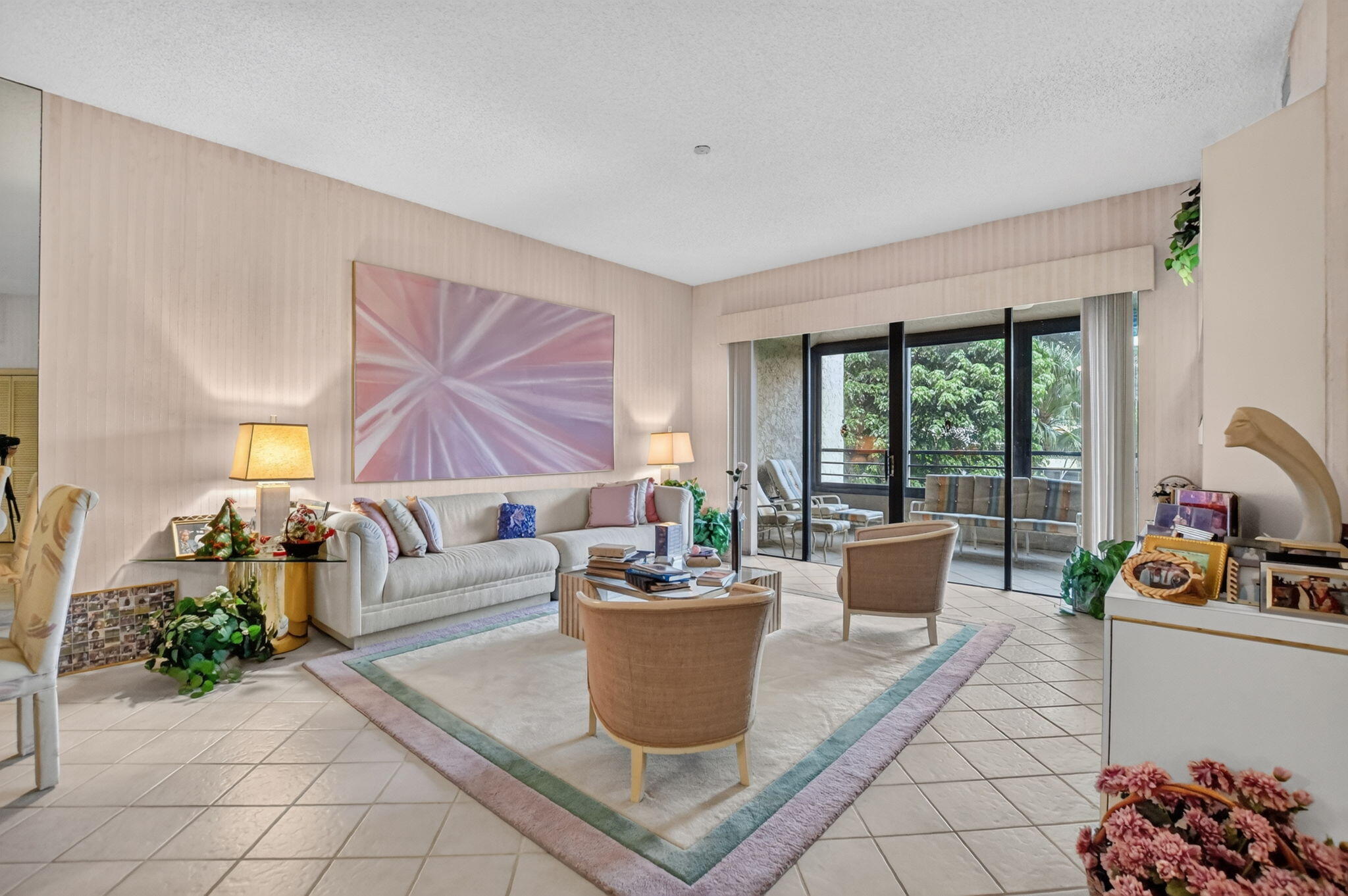 7535 LA PAZ Boulevard 201