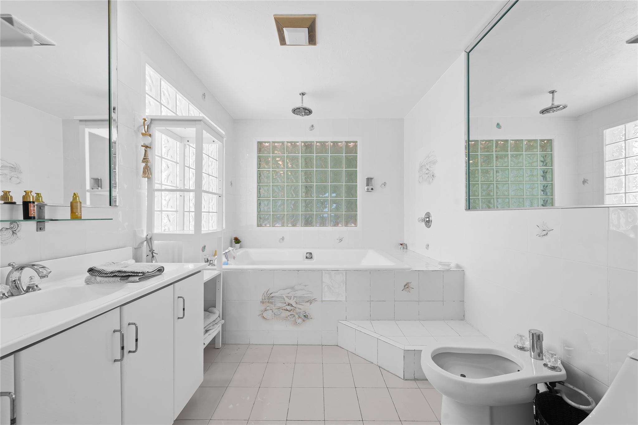 Hollywood Lakes Sec 1-32 - Residential