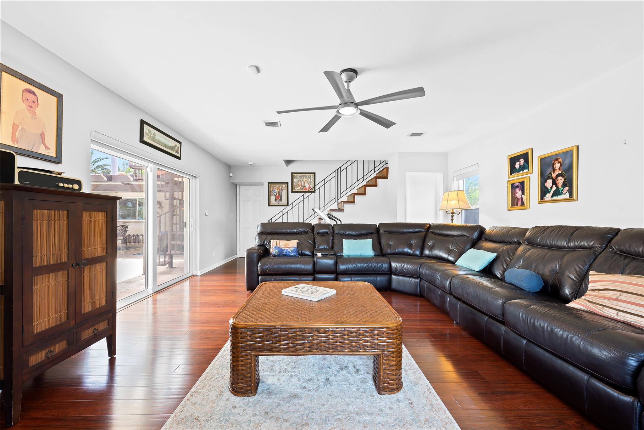 Hollywood Lakes Sec 1-32 - Residential