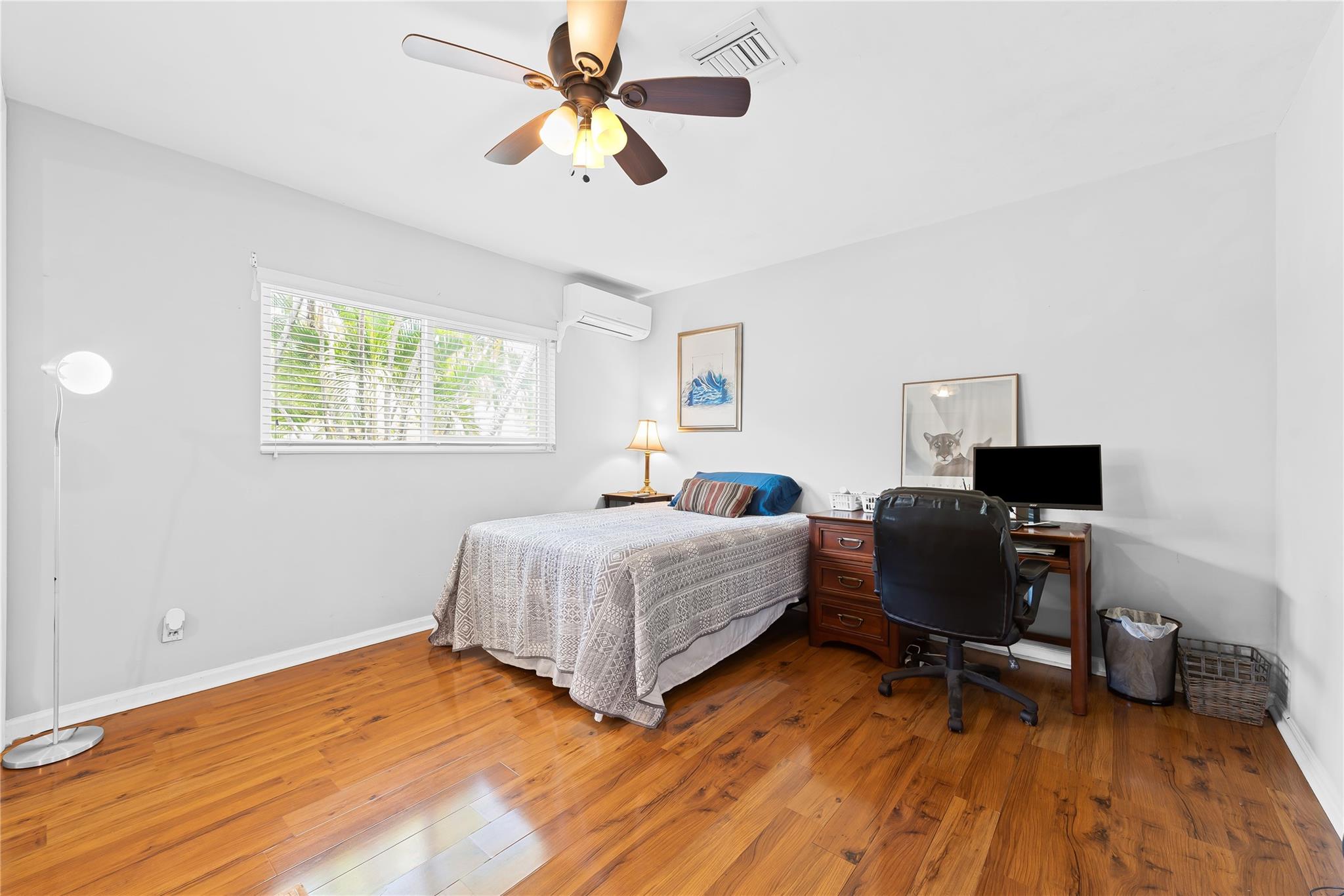 Hollywood Lakes Sec 1-32 - Residential