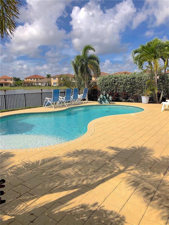 MiraLago - Residential