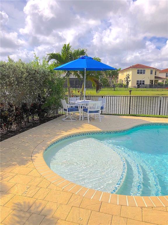 MiraLago - Residential