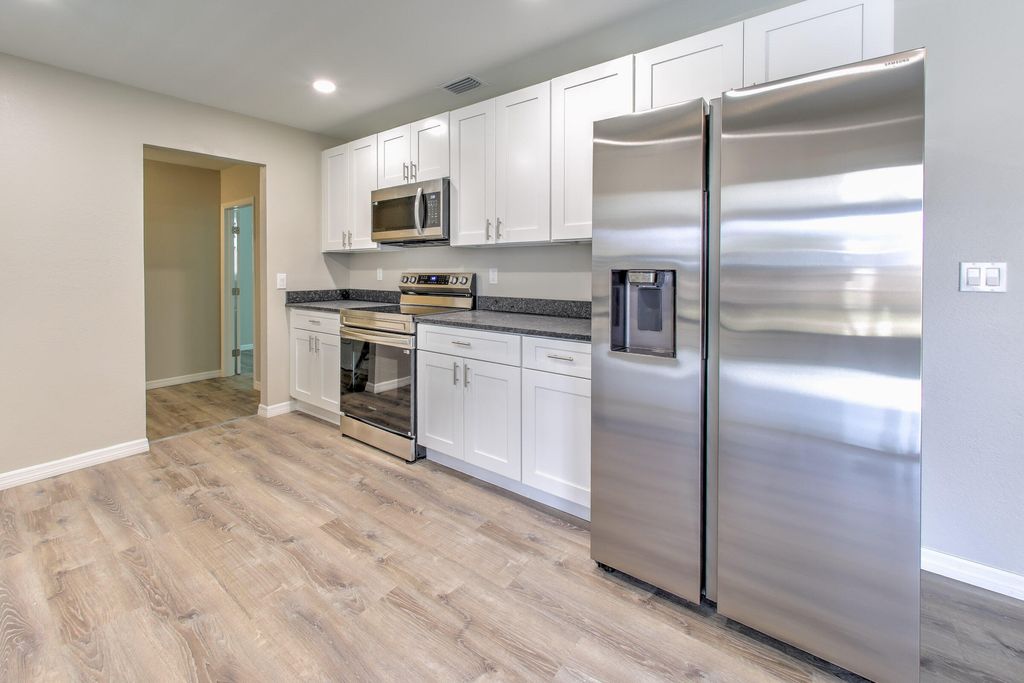 Photo of 5103 Sunset Boulevard, Fort Pierce, FL 34982 (MLS # R11164513)