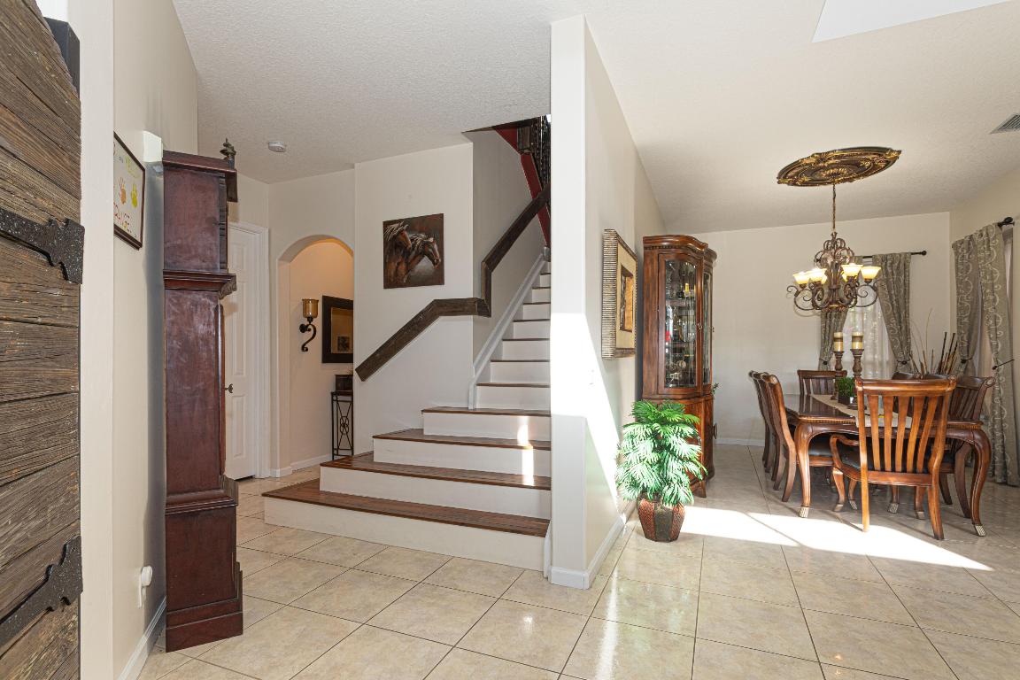 MADISON GREEN 1 - Residential