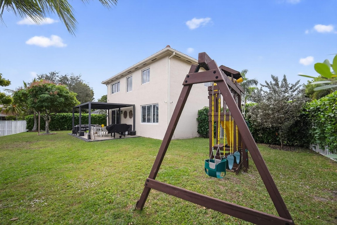 BANYAN TRAILS - Residential