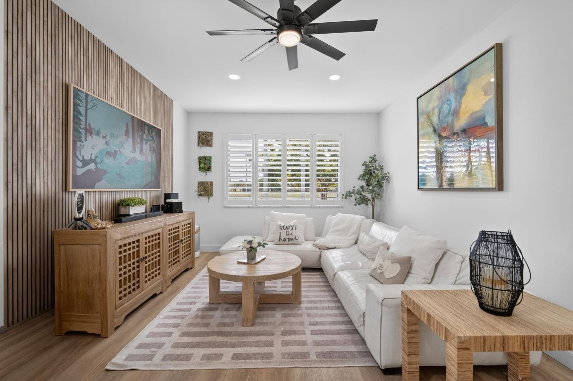 BANYAN TRAILS - Residential