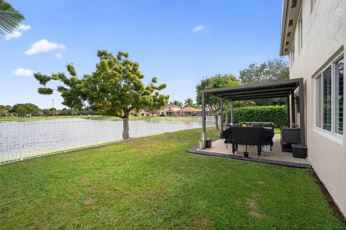 BANYAN TRAILS - Residential