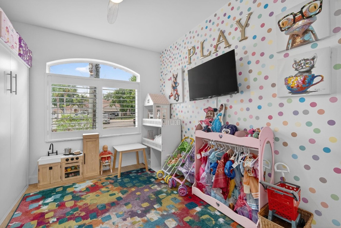 BANYAN TRAILS - Residential