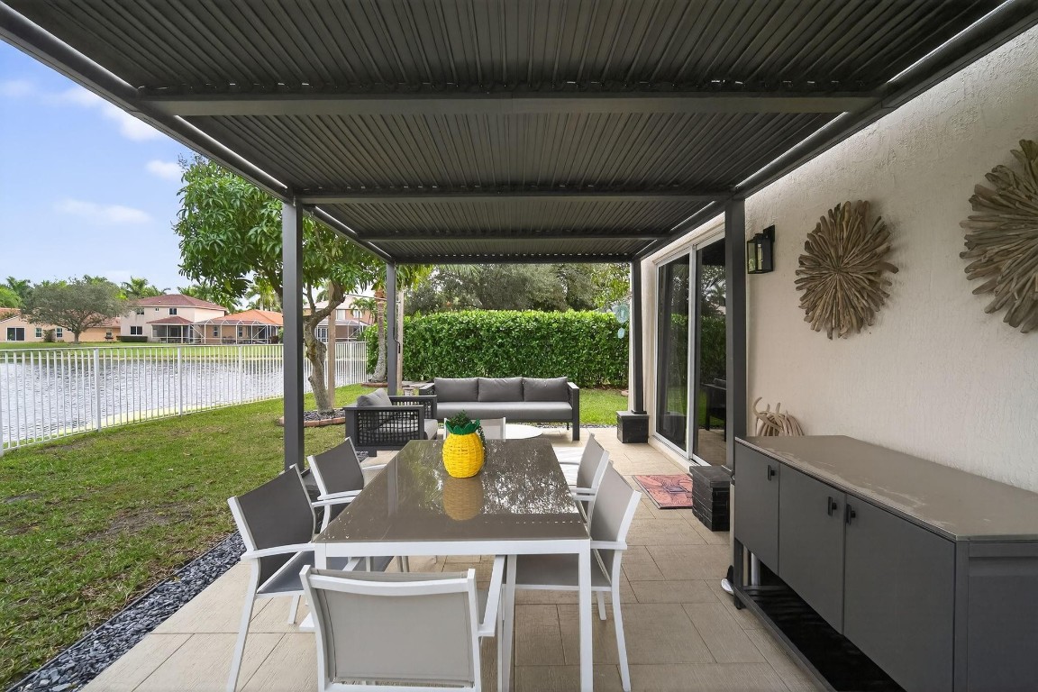 BANYAN TRAILS - Residential